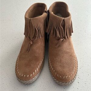 Uggs 
Women’s size 7
Leather